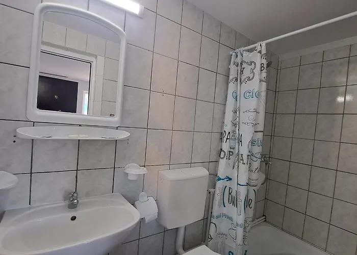 Tami Проживание в семье